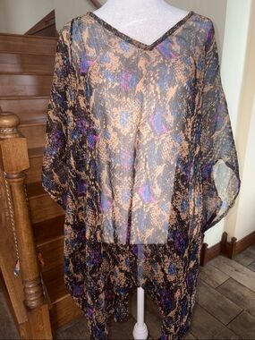 Sheer Animal Print V-Neck Tunic w! Purple & Blue Accents or cover up FIRM👇